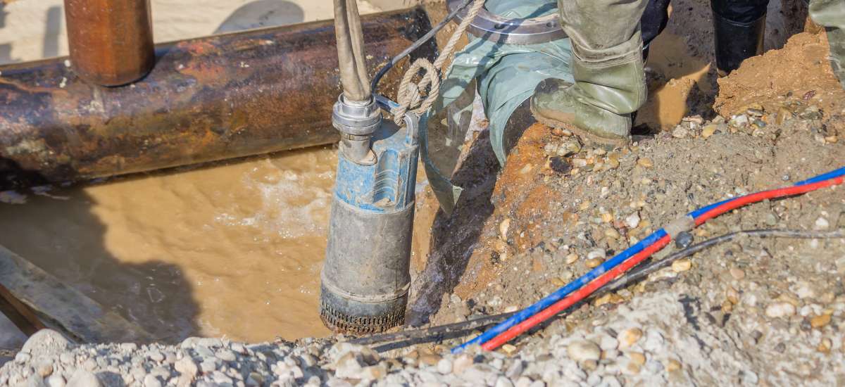How to Choose Between a Submersible Sewage Pump and a Dirty Water Pump.jpg